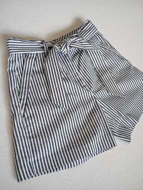 White House Black Market (WHBM) Navy and White Striped Shorts with Tie Waist 00